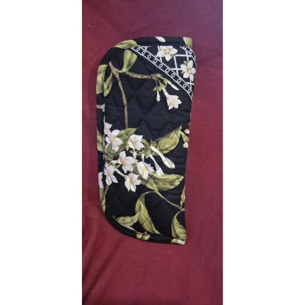 NWOT Vera Bradley Jasmine Glasses Case Quilted Floral Never Used Glasses EUC